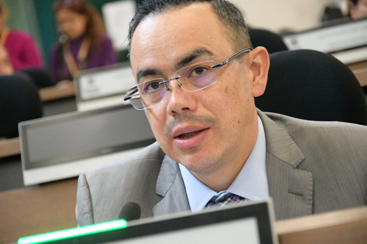 Comunicado 📢 Partido MIRA propone una nueva visión estratégica para las barras futboleras en Bogotá
H.C. Fabian Puentes 📝🗞️📰

<a href="/Fapuentess/">Fabián Puentes</a> 

#TuCiudadTuConcejo 

❗️Más información 👉 concejodebogota.gov.co/partido-mira-p…