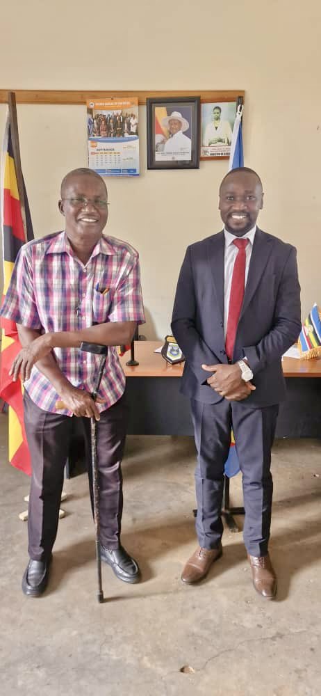 StatisticsUg's tweet image. Earlier today, the UBOS Principal PRO, Mr. Didacus Okoth paid a courtesy visit to the Deputy RDC Moroto District Mr. Mark Aol Musooka, ahead of the planned Baseline Education Census 2025 data collection in Karamoja Sub-region.
#UBOS #BEC2025 #DataForDevelopment