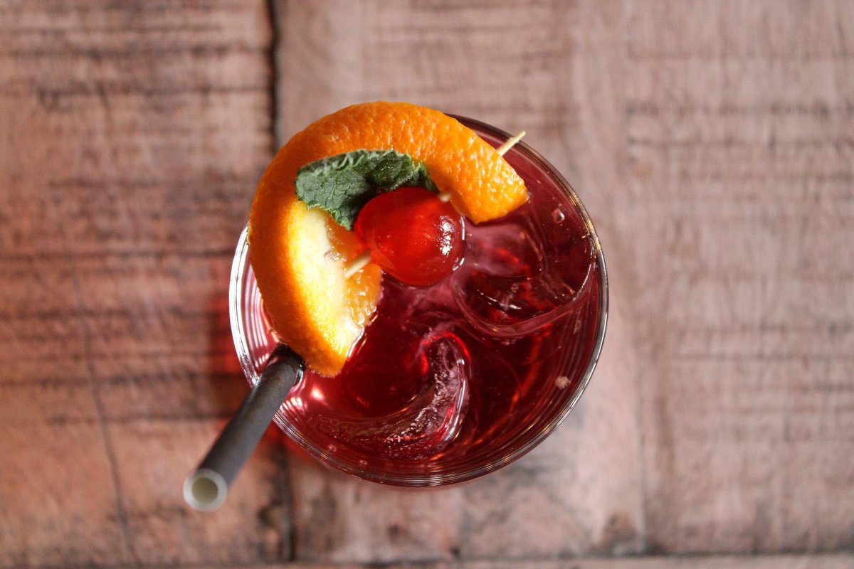 🌙 Late Night Tipples at The Food Pit 🍹✨

Looking for the perfect nightcap?
Join The Food Pit every night from 7:30 PM for their exclusive Late Night Tipples menu — a bold cocktail collection crafted by their top vendors! 💥 #durham