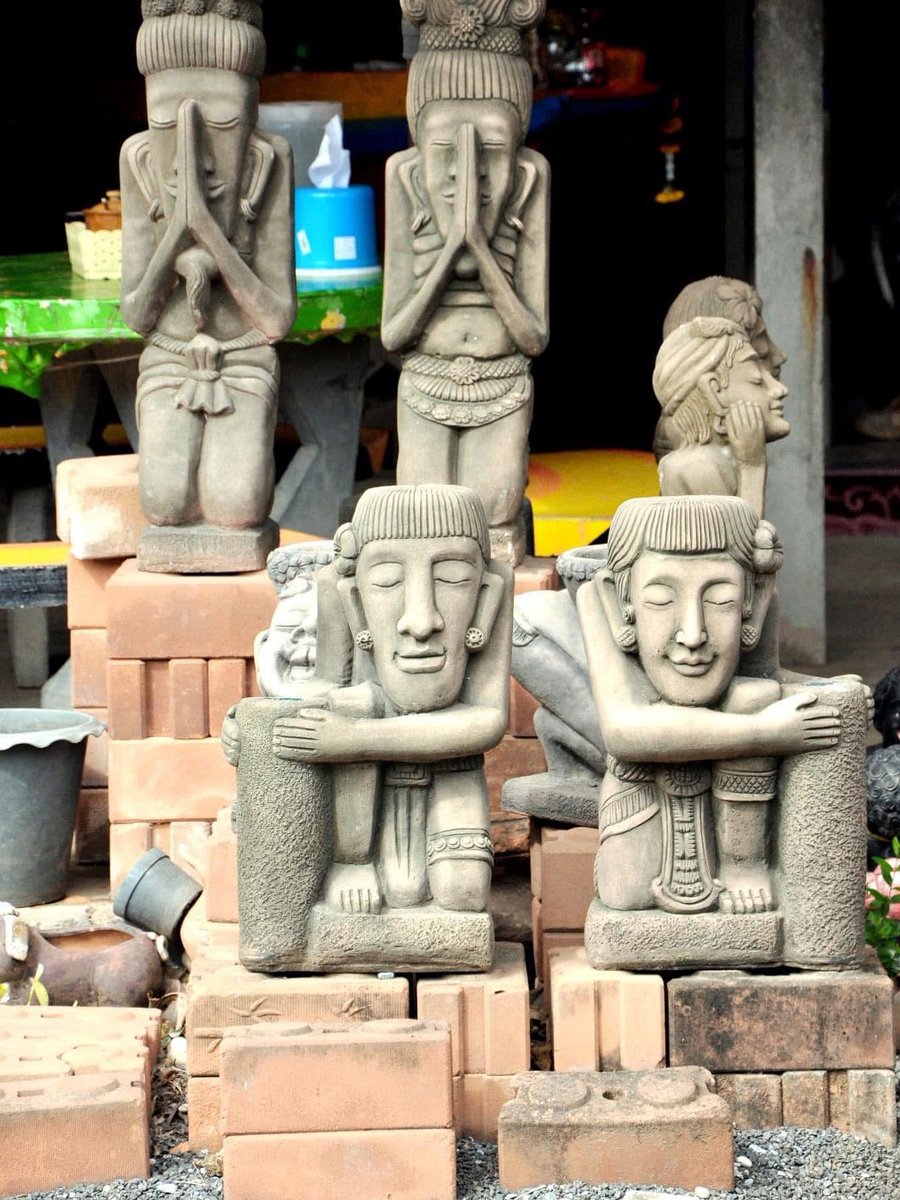 "Dan Kwian Pottery Village – A Traditional Potters' Town in Korat, Thailand"