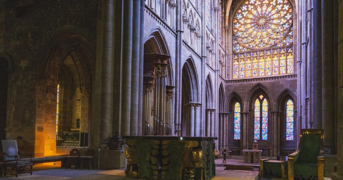 🚨⛪ ALERTE | Les VOLS dans les églises ont AUGMENTÉ de 35% au premier semestre 2025.