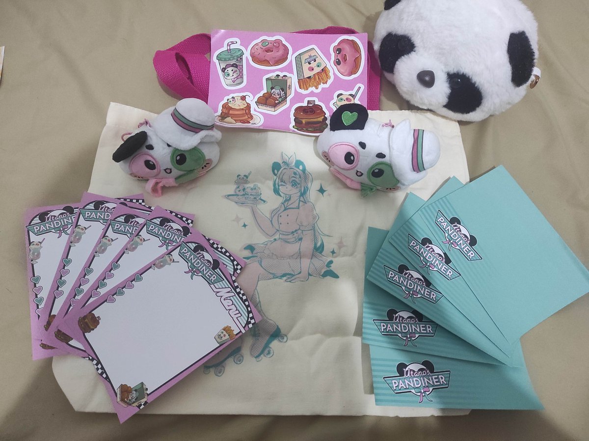 Yoshiyuki_97's tweet photo. My Pandiner merch has arrived! ๐ฅณ๐ฅณ๐ฅณ
I love plushies so much ๐ฅน and the envelope, postcard, and stickers are perfect for fan letter to Pan ๐ฅน I will definitely bring the bag to next year's VeXpo if I can go to VeXpo again ๐ฅน
#UtanoPandora https://t.co/WLDv0m1Rsy