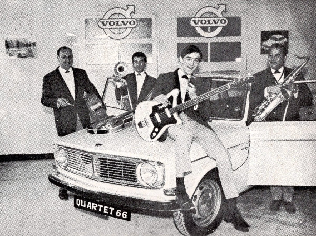 estevevalls's tweet image. 𝗔𝗽𝘂𝗻𝘁𝗮𝗻𝘁 𝗮𝗿𝘁𝗶𝗰𝗹𝗲 𝘀𝘂𝘀 𝗱𝗲𝗹 𝗿𝗼𝗰𝗸 𝘀𝗶𝘅𝘁𝗶𝗲𝘀 𝗺𝗮𝗱𝗲 𝗶𝗻 𝗣𝗲𝗿𝗽𝗶𝗻𝘆𝗮̀
Photo : Quartet 66, parrainé par Volvo Perpignan.
Foto: Quartet 66, recolzat per Volvo Perpinyà
