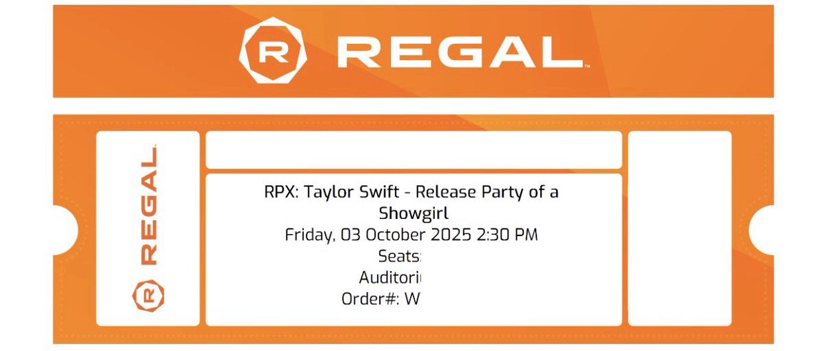 BrittanyMozo's tweet photo. @taylornation13 My fearless self….ready to dance in my best dress. 🤩

#TSReleasePartyofaShowgirl
#TSTheLifeofaShowgirl https://t.co/dsUqSPKppg