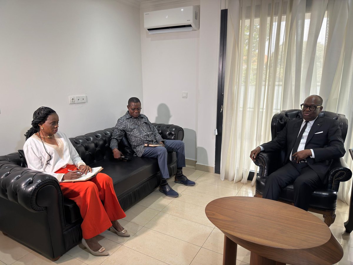 L’une des images de ma rencontre de ce vendredi à mon cabinet avec le Président de l’Assemblée provinciale du Kwilu, l’Honorable Kumpel Mpasi.