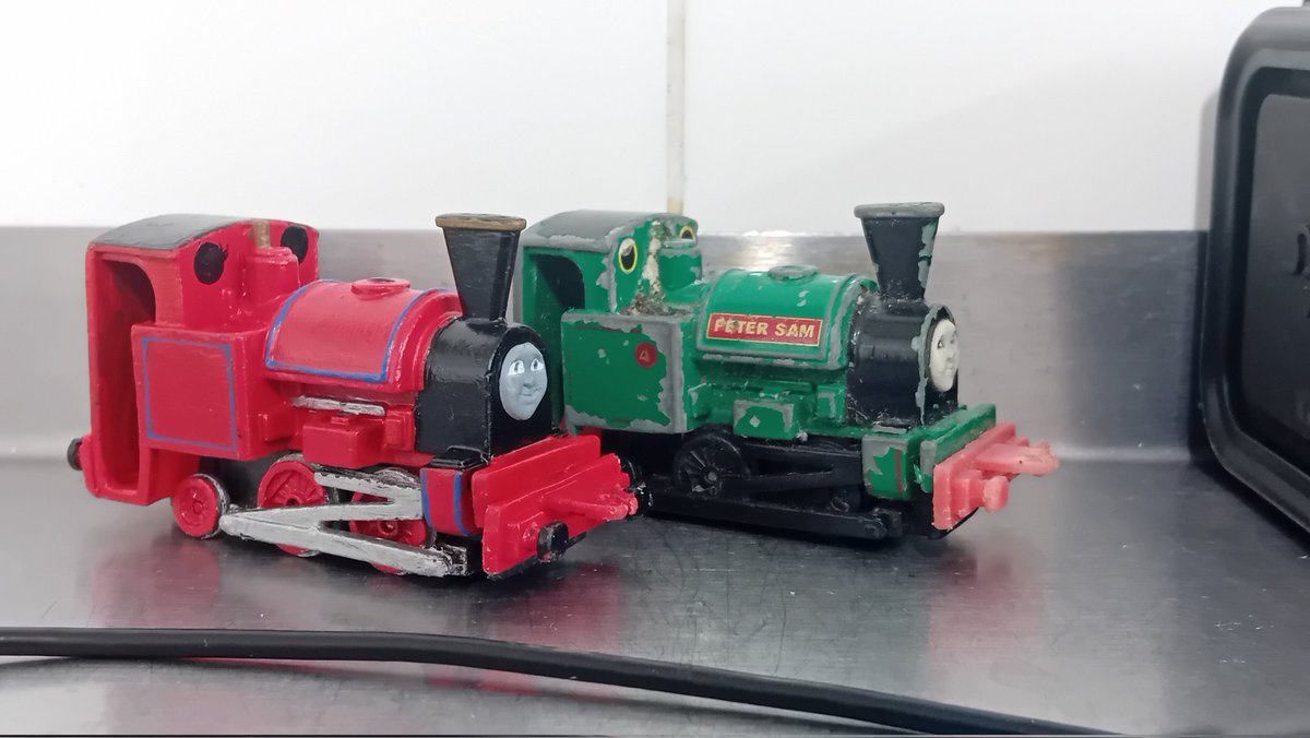 Hey look.
Its peter sam and he's beside himself :3
#TTTE
#thomasthetankengine