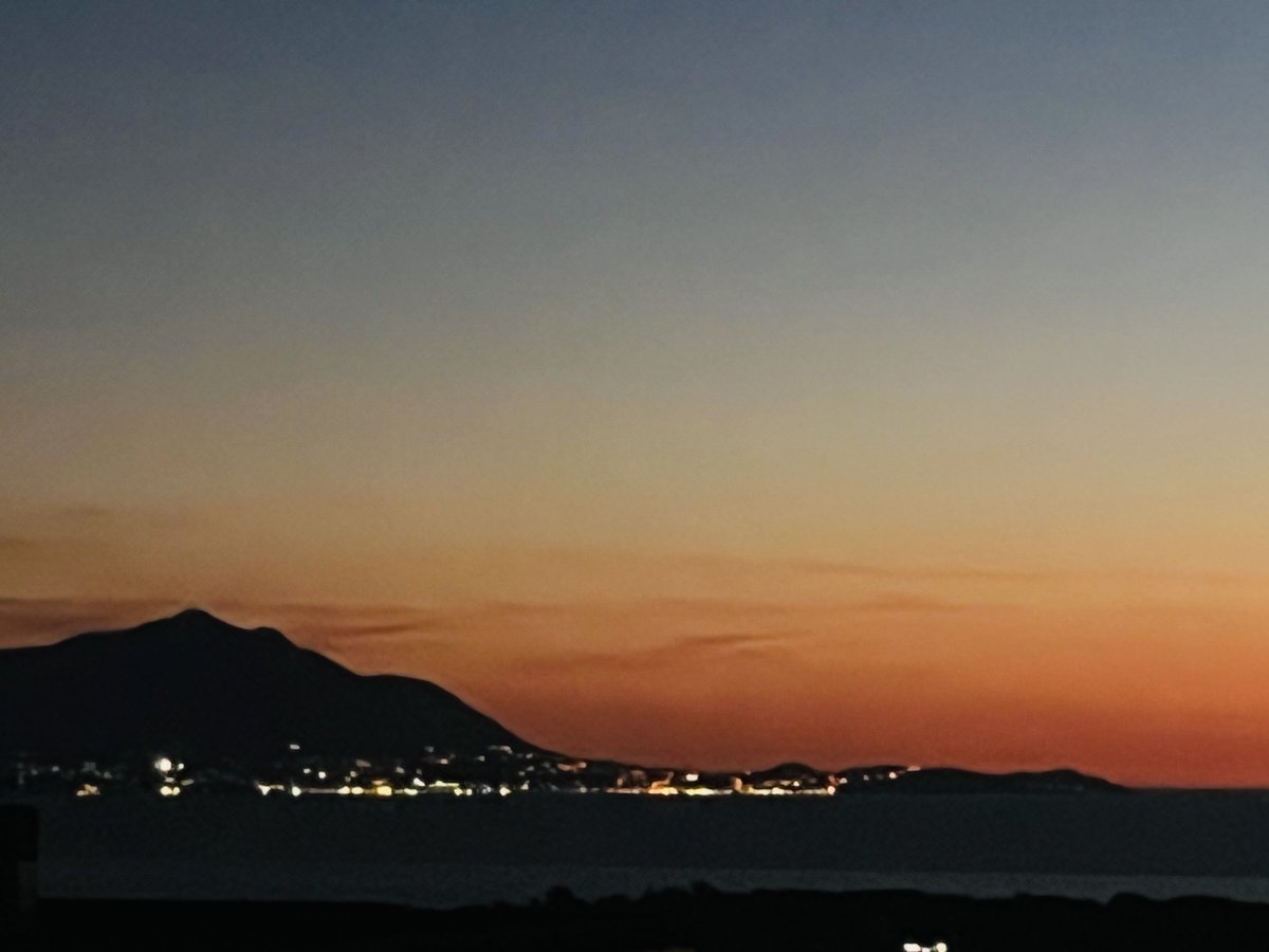 Questa sera verso Ischia e’ così…