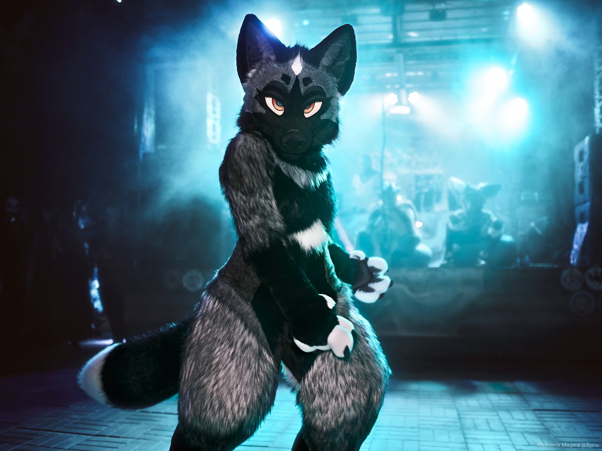#FursuitFriday