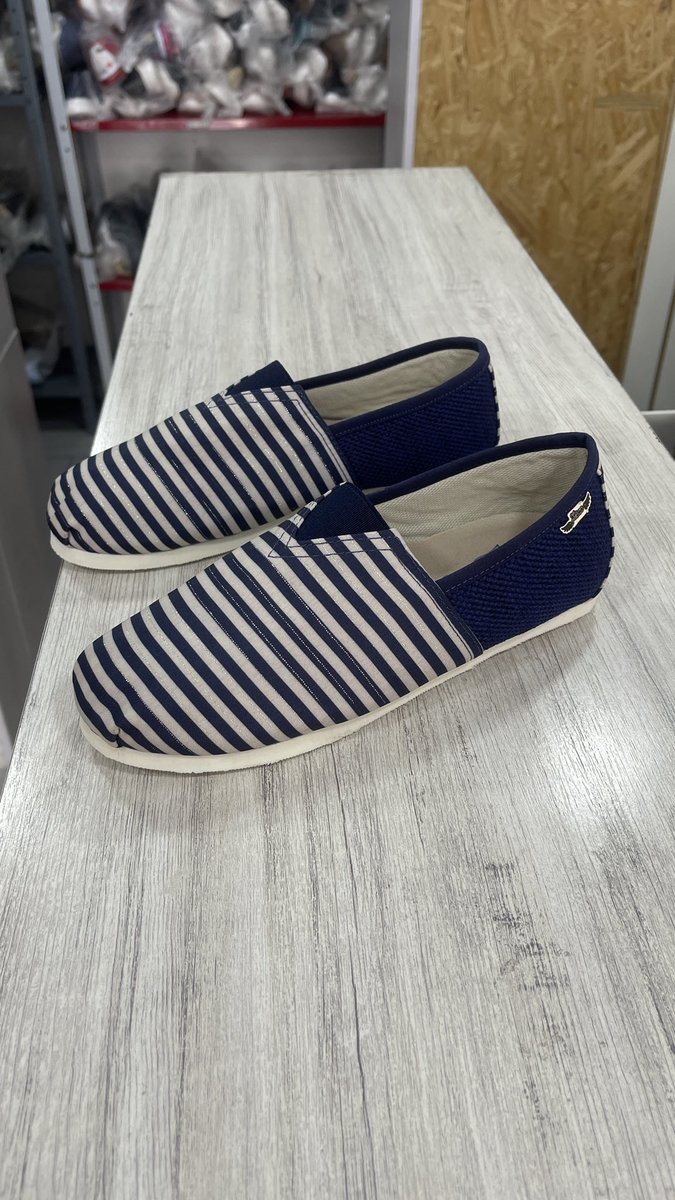 ShoesXian's tweet photo. Buscamos Clientes #Colombia https://t.co/ZU0RekeUvK