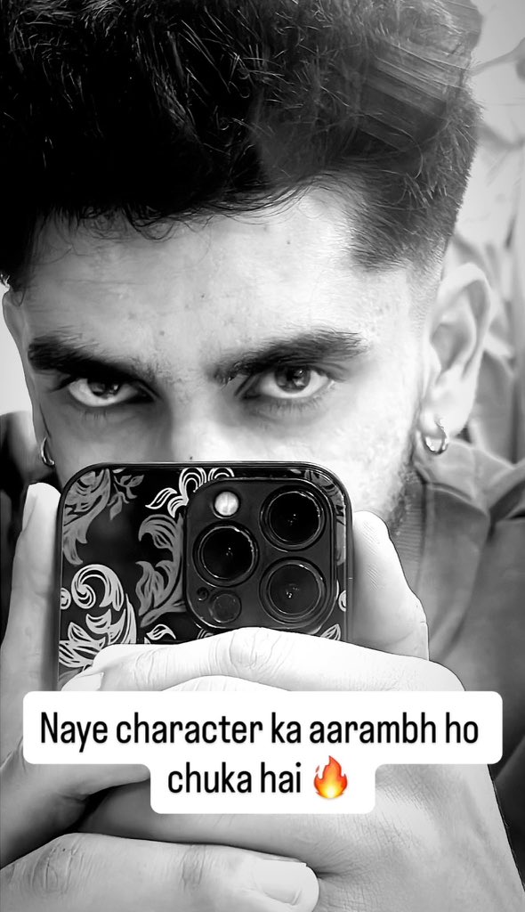 <a href="/avinash_galaxy0/">Pranav</a> aa gaya aapna hero....waah good