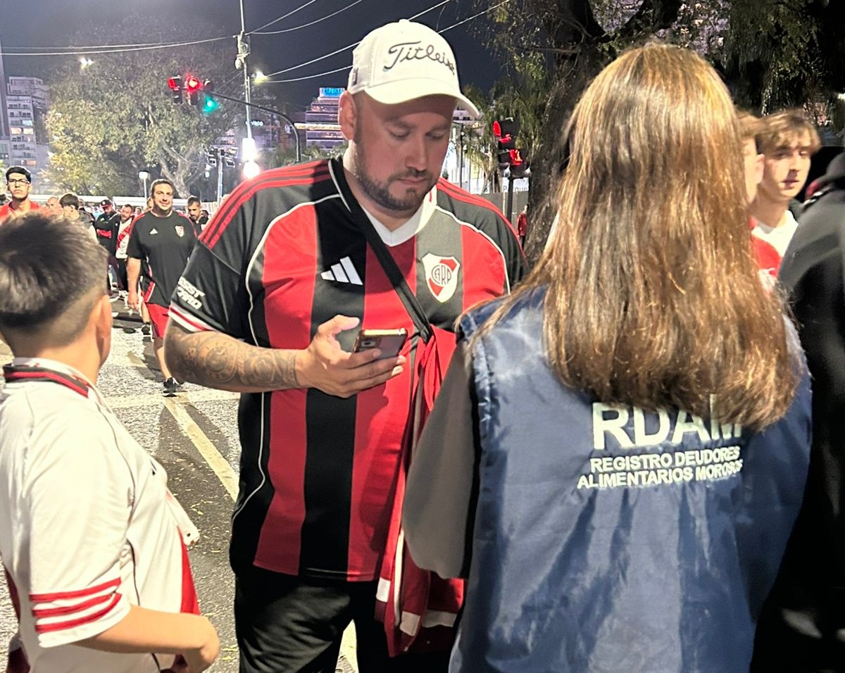 Desde marzo, llevamos adelante desde <a href="/gcba/">Buenos Aires Ciudad</a> más de 35 operativos en partidos de fútbol y recitales en la Ciudad para restringir el ingreso de deudores alimentarios y concientizar sobre el cumplimiento de esta obligación.
