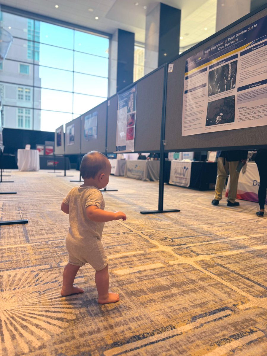 NicholeBrunton's tweet image. Cannot wait for our Poster Session this afternoon @SVM_tweets #VSS2025. Great teaching to get the next generation of vascular specialists ready! #vmj #svm @VMJ_SVM