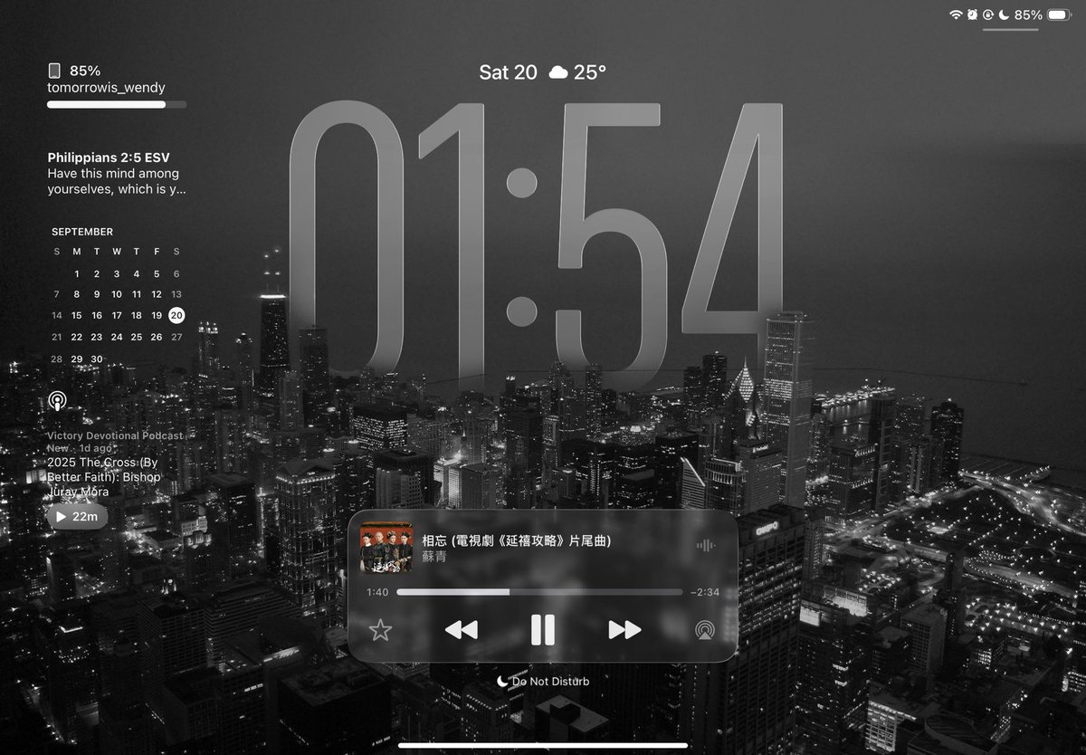 wendimeise's tweet photo. tried the new os https://t.co/wFjgJ3e0IS