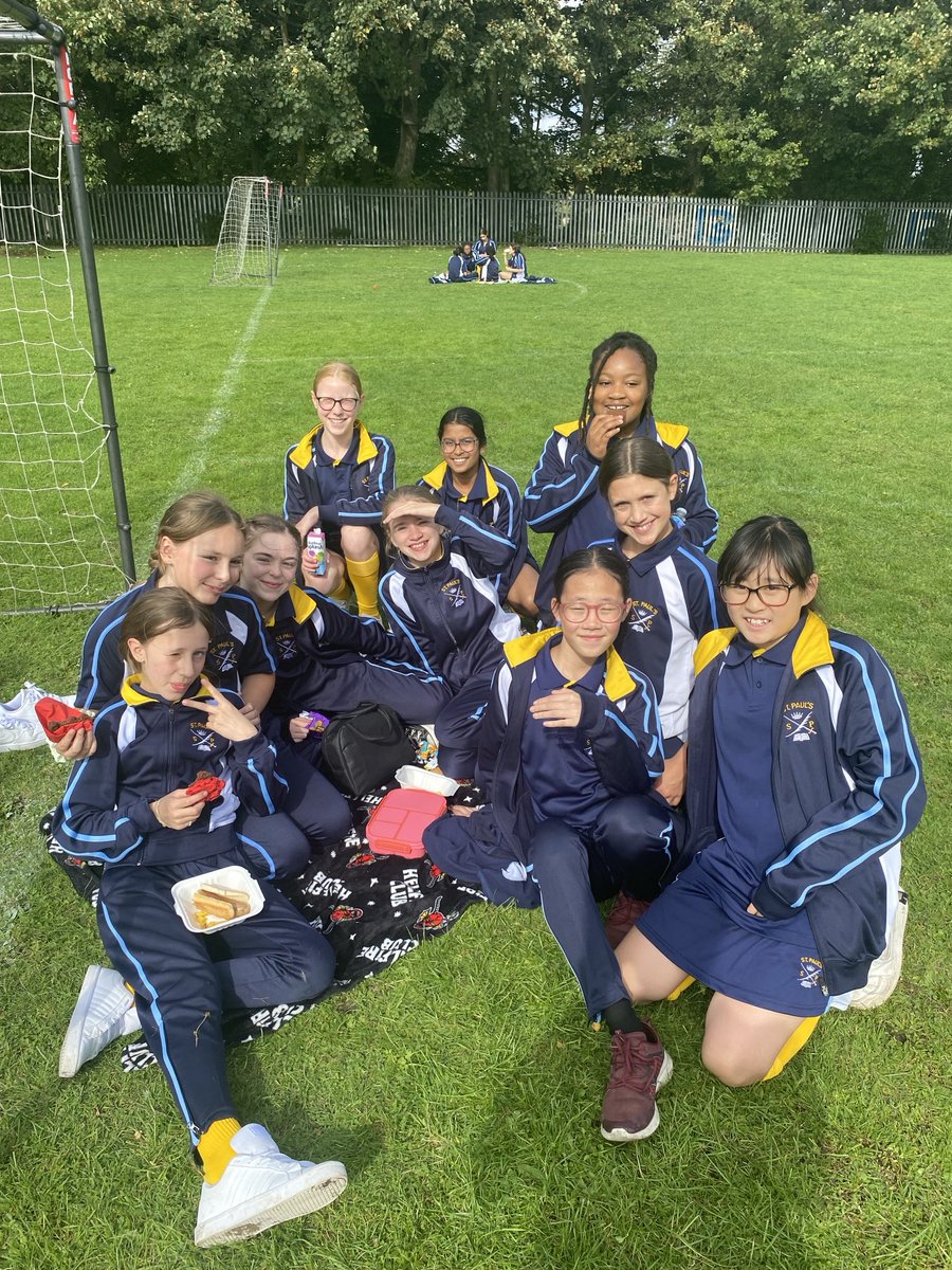 We had a lovely BBQ and picnic at lunchtime and the time to enjoy the food, the sunshine and the company of new friends! So proud of you!