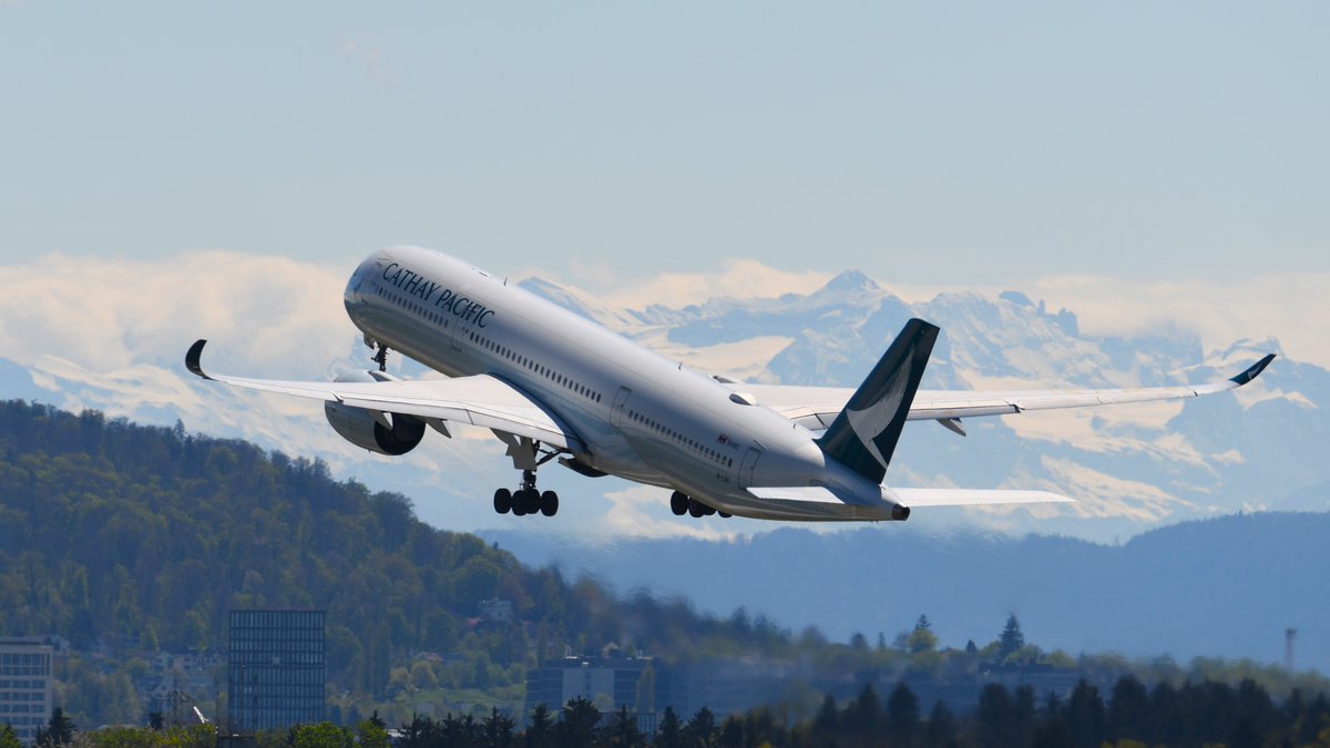 AvDelphi_images's tweet photo. Airbus A350-941 XWB #AvDelphi #BLRC #Airbus #A350941 #XWB #ZurichAirport #CathayPacific @cathaypacific @zrh_airport https://t.co/Z6hO307mgc