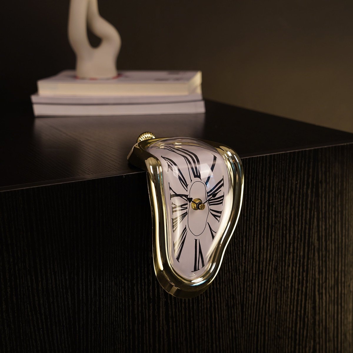 xentarhome's tweet image. Time&apos;s fluid with the DALI Melting Clock. Why stick to normal when you can drip? 🕰️✨ #XENTAR #MeltingClock #UniqueDesign xentar.com/products/dali-…