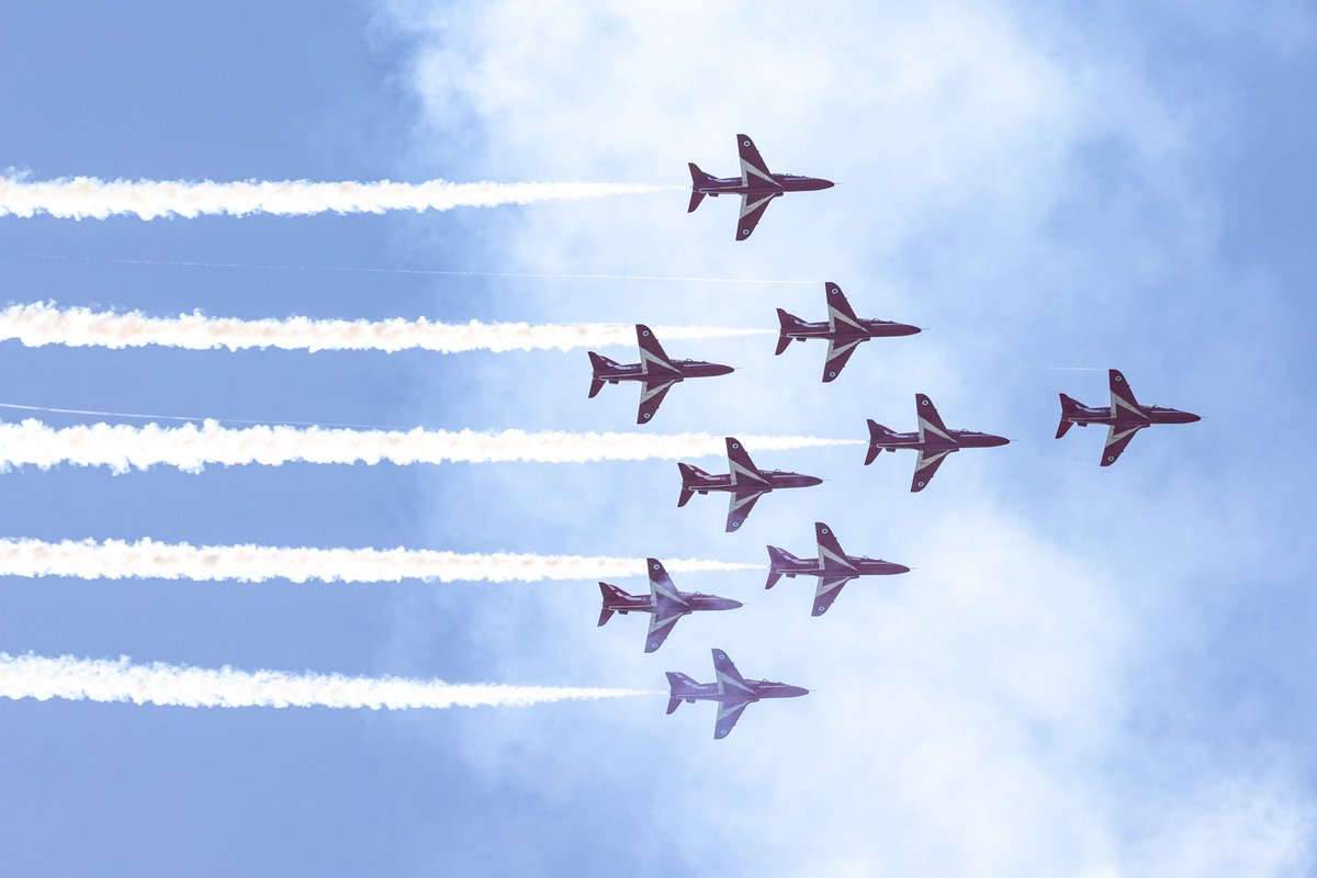 Practice for NATO Days airshow - blue skies in Ostrava. Can’t wait to display for everyone on the opening day of the event tomorrow! 

#RedArrows | #Ostrava | #NATODays | #RAF