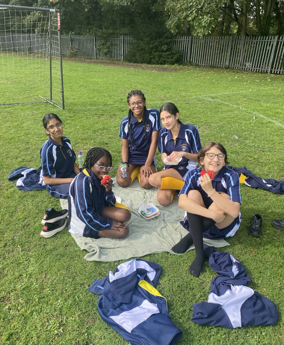 A lovely lunchtime for our wonderful Year 7 as we enjoyed a beautiful BBQ, fabulous weather and great friendships! Well done on already being such superb SPG!