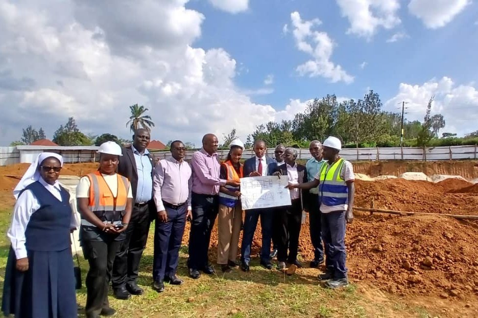 USJM_Official's tweet photo. Today, members of the University Governing Council inspected the ongoing construction of USJM Science Block. Members expressed appreciation for the great work in progress. #VisitUSJM https://t.co/CWBwHG1R8I