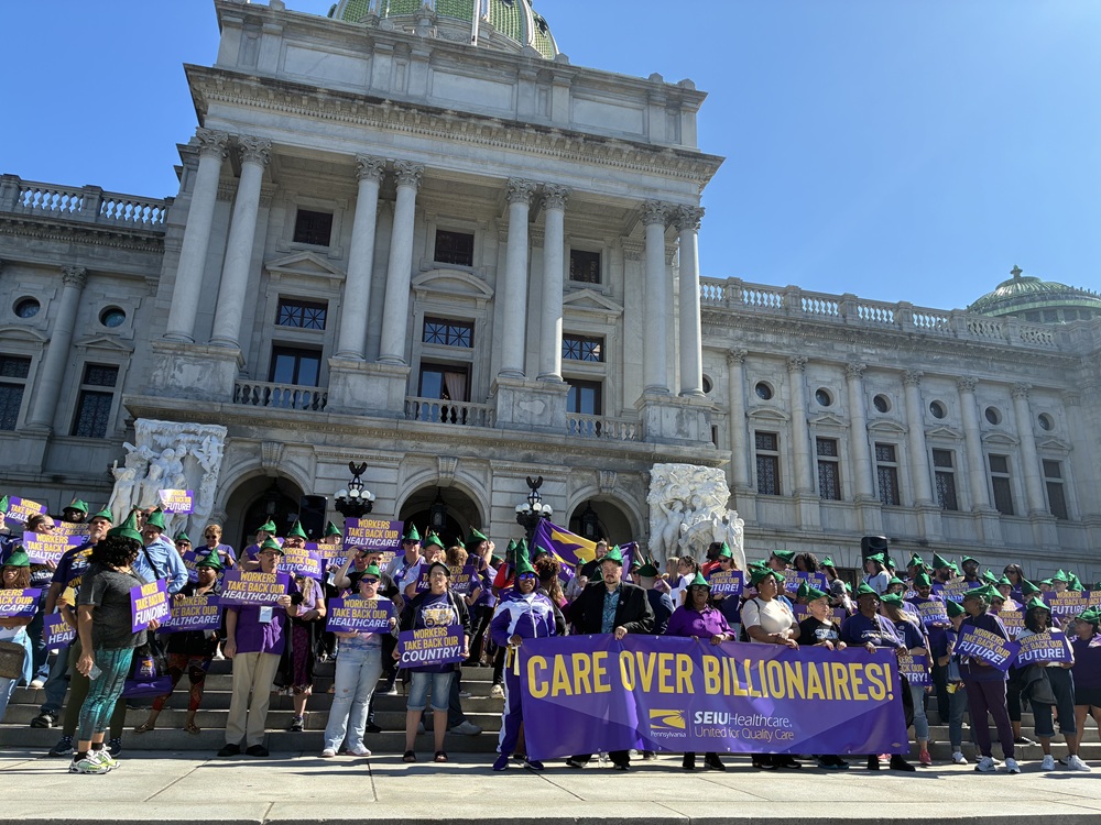 RepJFleming's tweet image. This week, I attended a rally for @seiuhcpa workers advocating for the state budget and better pay for our healthcare heroes!