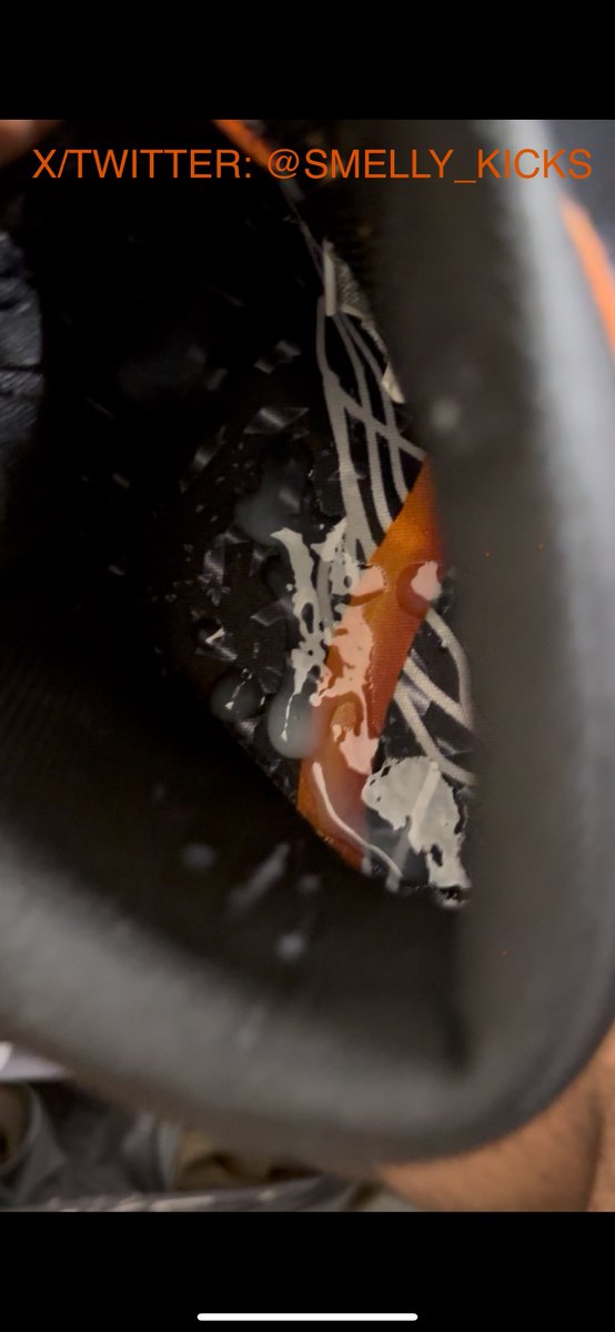 smelly_kicks tweet media