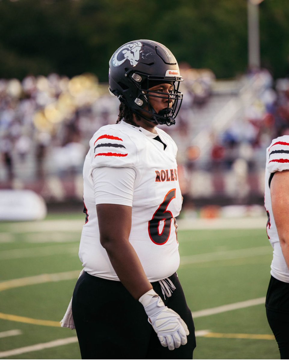 Aamir “Bird” Morgan (6’8 300lb) tweet media