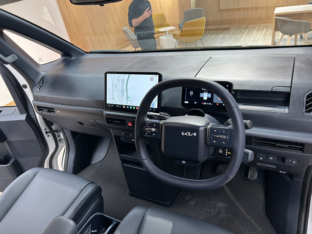 tools_out's tweet image. Last Thursday, Checking out the new Kia PV5 cargo and Passenger EV’s, Thanks @KiaUK