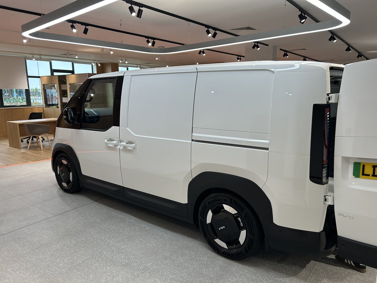 tools_out's tweet image. Last Thursday, Checking out the new Kia PV5 cargo and Passenger EV’s, Thanks @KiaUK