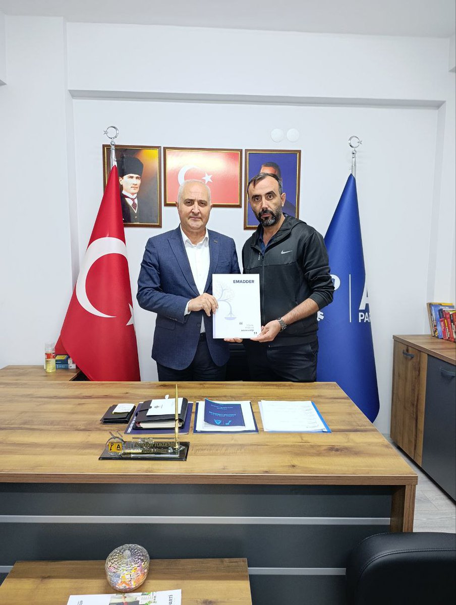 📌 EMADDER - ARTVİN ANAHTAR PARTİ ZİYARETİ 

Emeklilikte Adalet Derneği Artvin İl Temsilcilerimiz,
Anahtar Parti Artvin İl Başkanı Sayın Armağan Tokdemir ile bir araya geldi.

Ziyarette, milyonların ortak talebi olan kademeli emeklilik başta olmak üzere tüm mağduriyetlerimizi