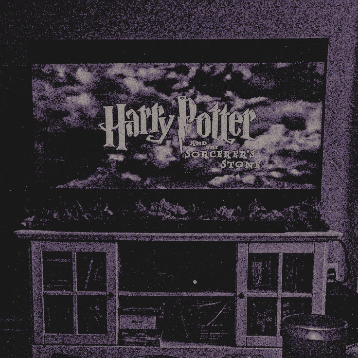 heilingerr's tweet image. ⠀  
    
⛸ˑ ֗ᥝlwᥝyร ᥝꪒ ᥝꪒgᦸl𔓕 ִֶָ◦           ᨳ♡︎ദ𝖇͟𝖑͟𝖊͟𝖘͟𝖘͟𝖊͟𝖉.
#wavecore : sizi bilmem ama bu mevsimde eğer tekrar tekrar izlenecek bir şey varsa harry potterdır. ama en iyisi ilk kez izleyen birinin yanında olmak. gerçi... çok beğenmiş gibi durmuyor.
⠀
⠀