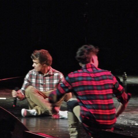 قشنگاااااای من 
عزیزای دل منید شما
بهتون افتخار میکنم 
#BreakFreeZayn