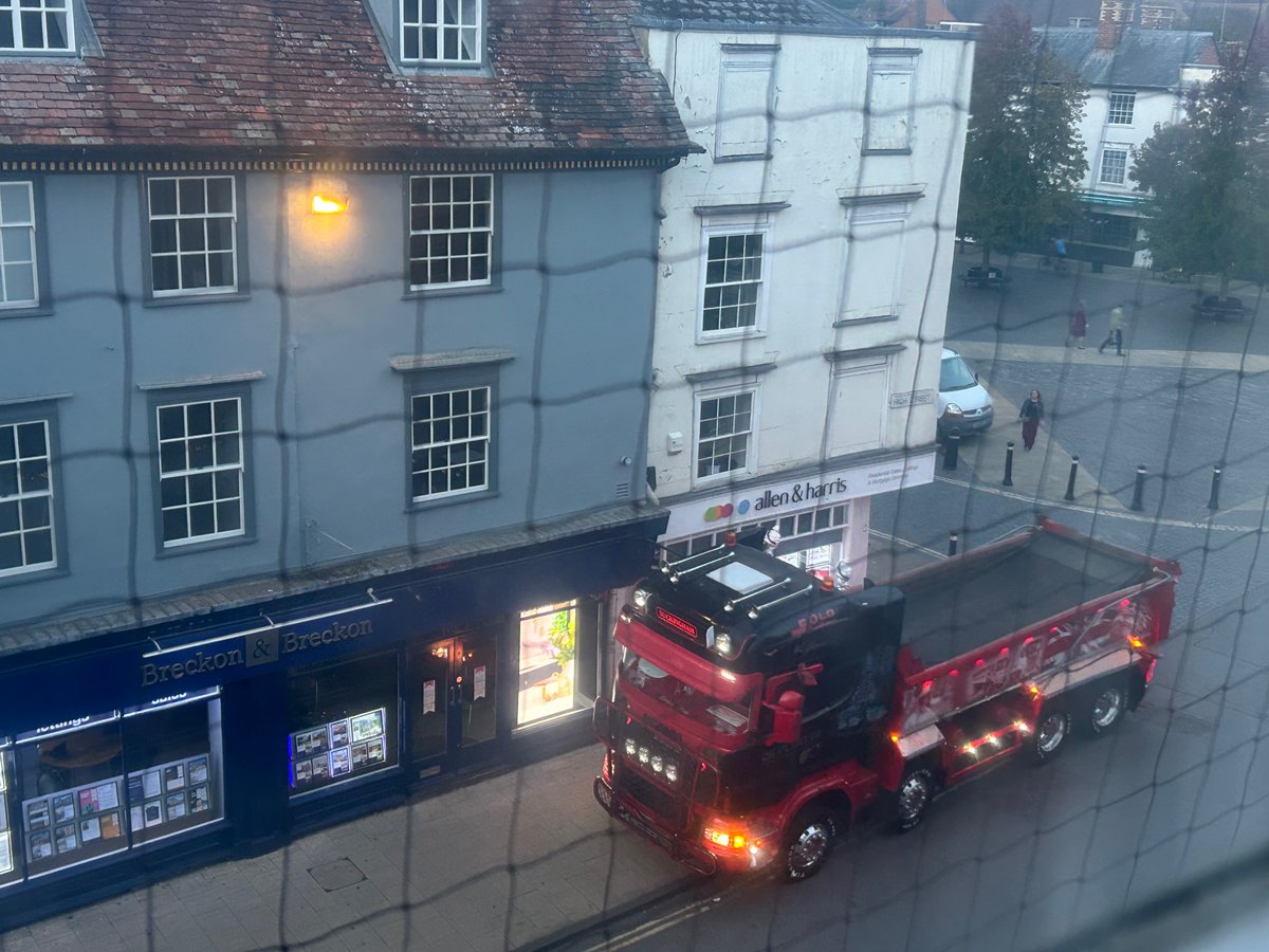 Eleanor Crabb tweet media