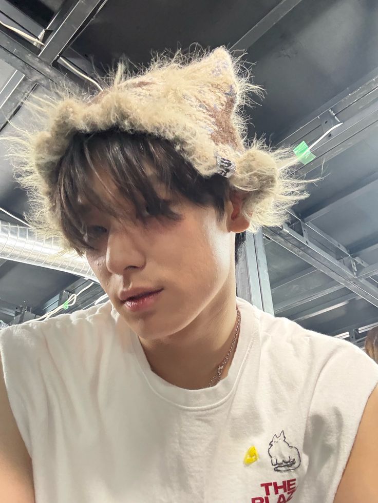 kxsuduh's tweet photo. sorry, i dipped, I was hiding from the government - yk, as I do. I might be around later (probably not), but I wanted to post proof that I was alive and well. Anyway, have a slay one! l8r https://t.co/0lN4ndMCVC