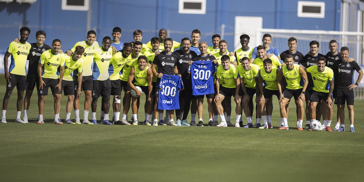 Con un buen equipo, siempre, se llega más lejos.

Nuestro mister, José Bordalás, ha querido compartir su efeméride de 300 partidos con el Getafe con los que han estado a su lado desde el primero día que llegó.

•⁠ ⁠Javier Vidal
•⁠ ⁠Santos Ramírez

¡Por muchos más!