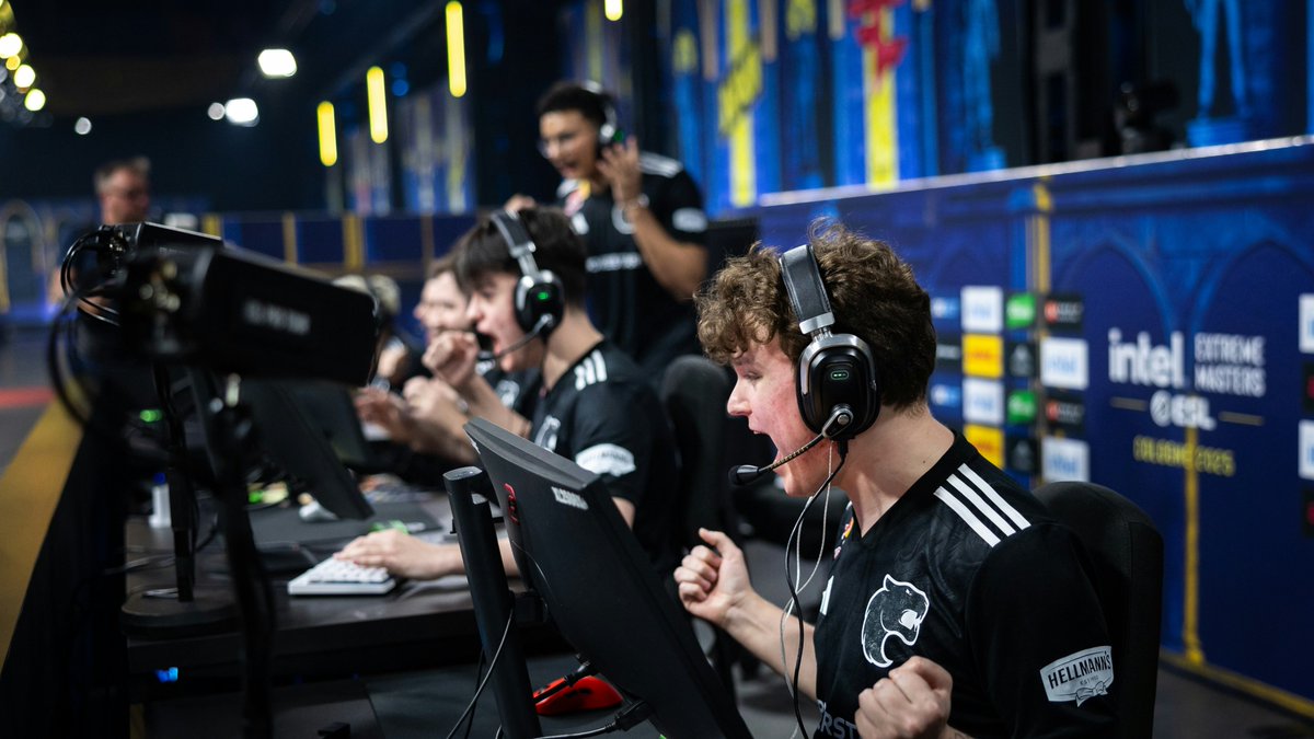 Com a vitória da <a href="/FURIA/">FURIA</a> sobre a <a href="/AstralisCS/">Astralis Counter-Strike</a>, por 2 a 0, o Brasil segue na disputa pelo título do FISSURE Playground. Veja no The Move 👇

Link: themove.gg/esports/cs/fur…