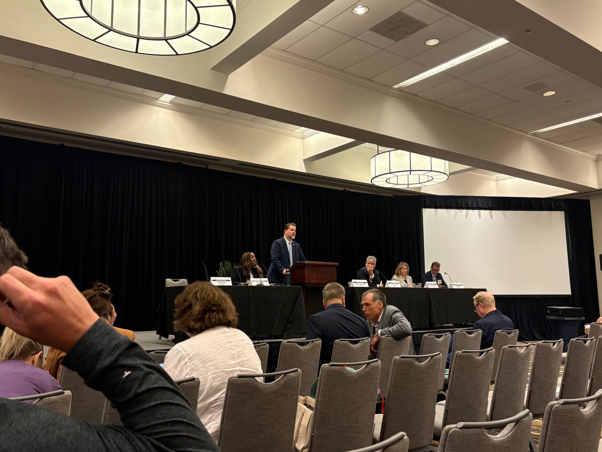 stuartsaulters's tweet image. Last week, I enjoyed being a part of @PHMSA_DOT &apos;s #Pipeline Safety Data Meeting. Lots of great conversations &amp;amp; enjoyed catching up with all the great folks involved in #pipelinesafety.