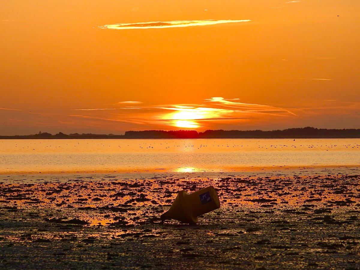 De zonsondergang van de avond 19/9 #Ameland.