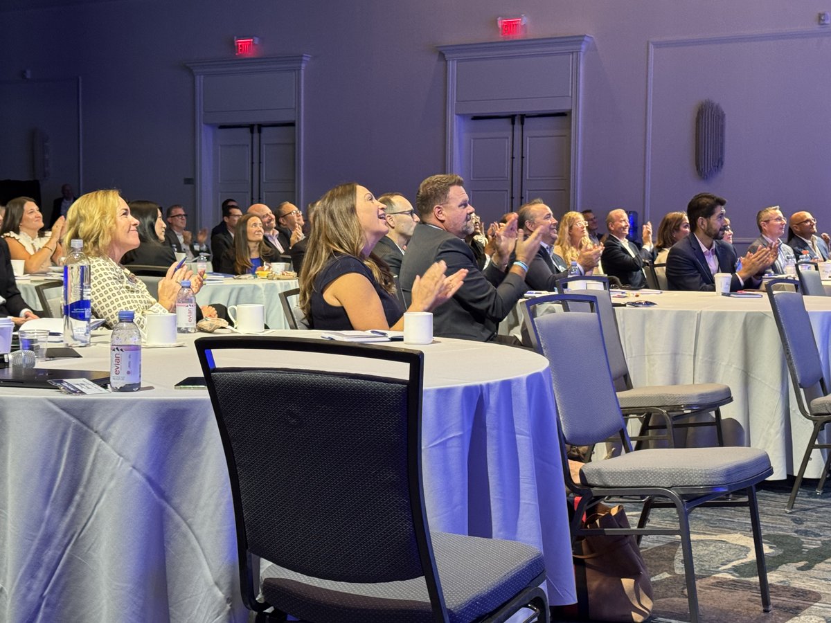 Paychex's tweet image. 👐 At Paychex, we are grateful to be guided by a group of exceptionally talented and dedicated leaders. These individuals are not just remarkable leaders; they are also committed to driving positive change in the communities we live and work in. 

#PaychexProud #CommunityImpact…