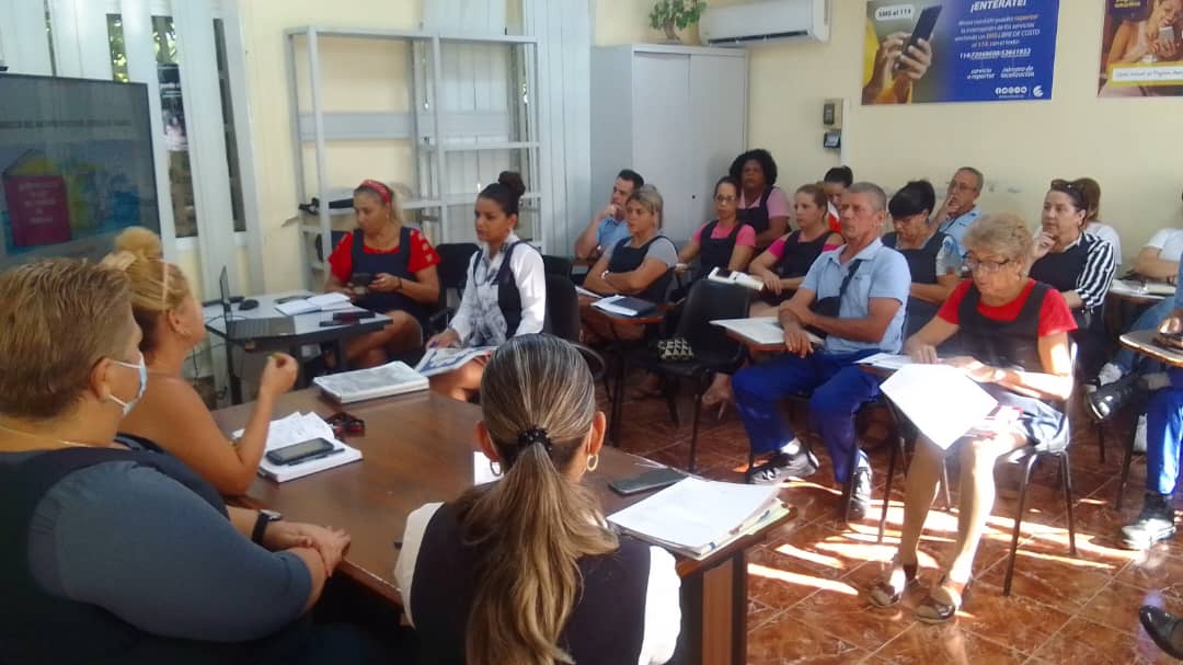 La Asamblea Piloto para la discusión del Anteproyecto del #CódigoDelTrabajo en el Sindicato de las Comunicaciones en #Mayabeque comenzó 
en <a href="/ETECSA_Cuba/">ETECSA</a>  marcando el inicio de las consultas que se efectuarán en todas las secciones sindicales con los trabajadores #EtecsaConCuba