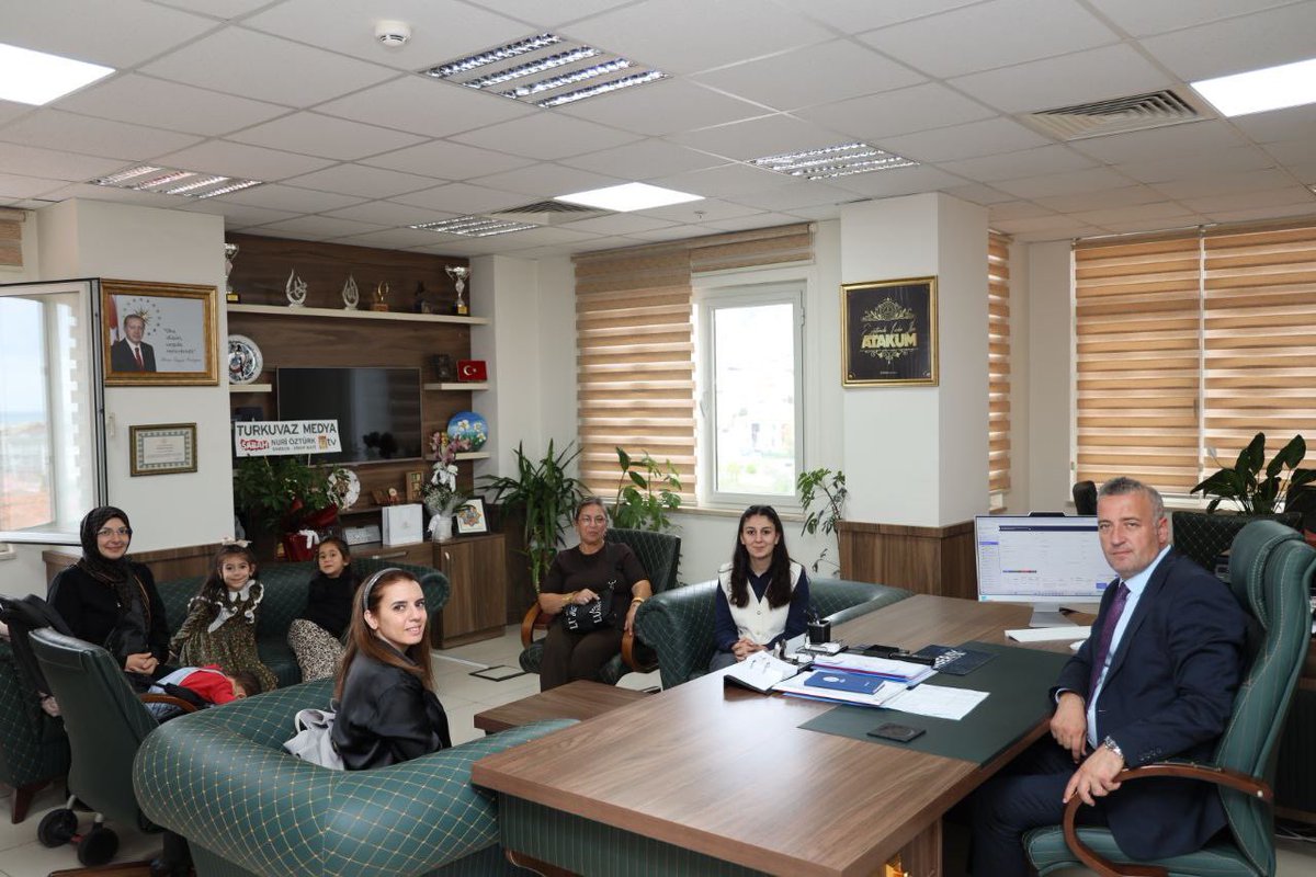 Atakum İlçe Milli Eğitim Müdürlüğü (@mematakum) on Twitter photo 📌 Kamalı İlkokulu öğrencileri velileri ve idarecileri, İlçe Millî Eğitim Müdürümüz Yüksel Aydın’ı makamında ziyaret etti.
🙌 Eğitime verdikleri destek ve nazik ziyaretleri için öğrenci veli ve idarecilerimize teşekkür ediyoruz.
<a href="/YUKSEL_AYDIN1/">Yüksel AYDIN</a> 📌 Kamalı İlkokulu öğrencileri velileri ve idarecileri, İlçe Millî Eğitim Müdürümüz Yüksel Aydın’ı makamında ziyaret etti.
🙌 Eğitime verdikleri destek ve nazik ziyaretleri için öğrenci veli ve idarecilerimize teşekkür ediyoruz.
<a href="/YUKSEL_AYDIN1/">Yüksel AYDIN</a>