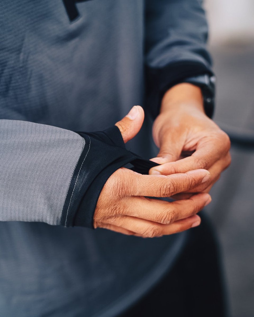 GOHUNT's tweet image. New colorway now available. 

GOHUNT Black Rock Hoodie | The perfect mid-layer grid fleece, packed with technical features to reduce unnecessary weight while regulating your body temperature. 

Snag a Cinder Gray Black Rock today—link in bio.

#gohunt