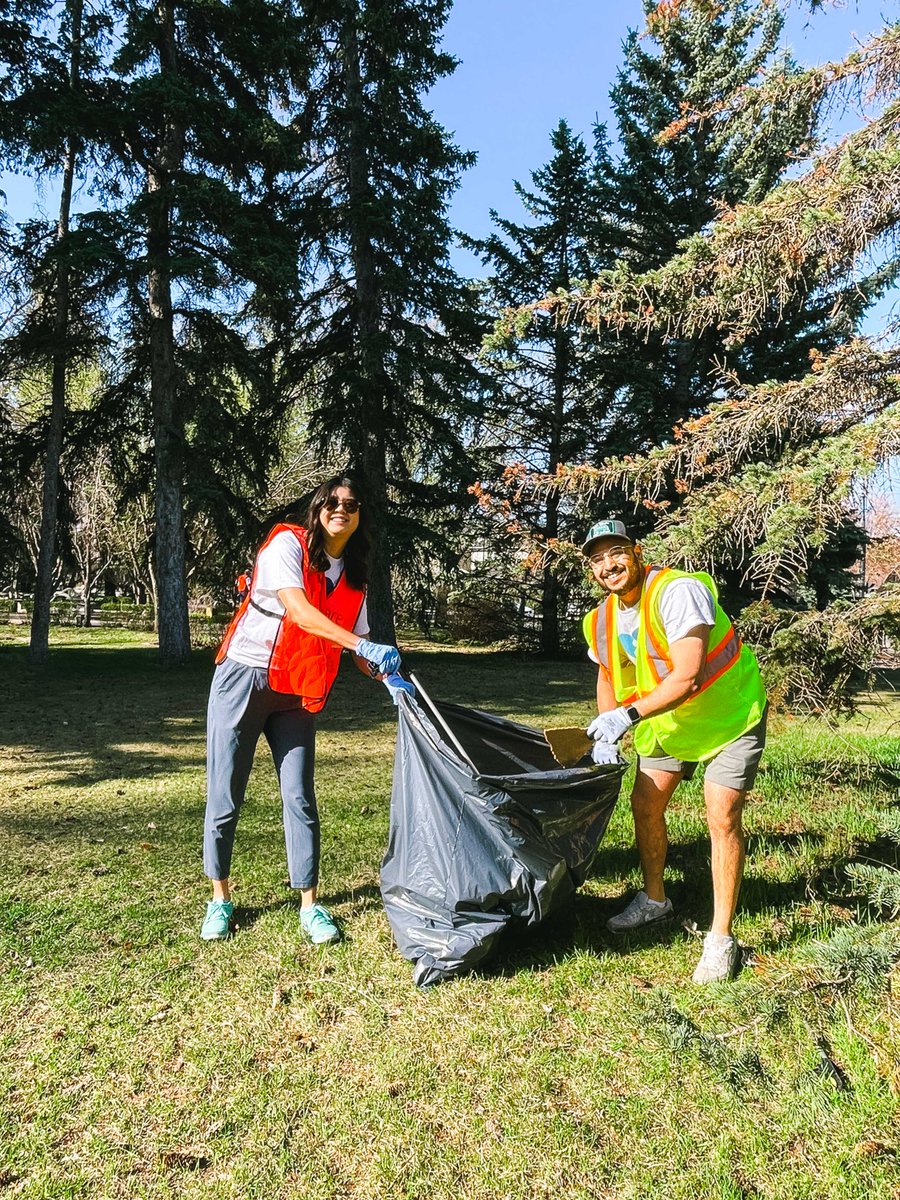 inter_pipeline's tweet image. Did you know? Celebrated annually on September 20 is World Clean Up Day, a global movement aimed at raising awareness and inspiring action for a cleaner, more sustainable planet.
Inter Pipeline is proud to support Clean4Change, a community clean-up initiative launched by…