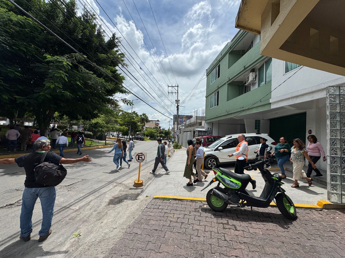 Capaseg_CS's tweet image. Este 19 de septiembre, en atención a la Alerta Sísmica emitida por el Sistema Nacional de Alertas del Gobierno de México, el personal de la #CAPASEG participó con responsabilidad y plena conciencia, reafirmamos nuestro compromiso con la cultura de la prevención.