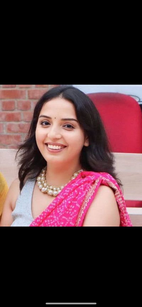 अरे यार इतना भी फ़िल्टर ना लगाओ की पार्लर बंद हो जाये ।
वैसे जानकारी के लिए बता दूँ दोनों कंचन यादव हैं ।