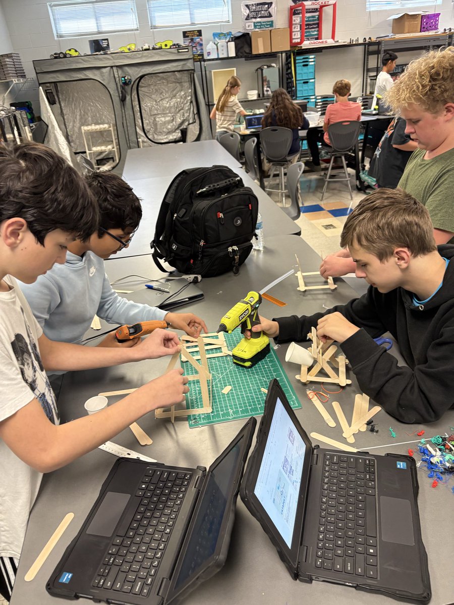 Siegel Middle School STEM tweet media