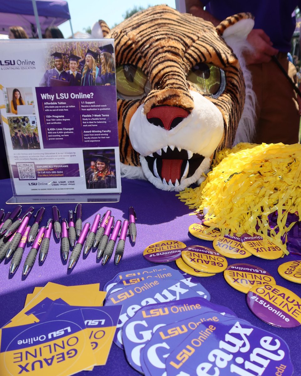 A week ago today, LSU Online joined the fun at Fall Fest on the Parade Grounds! From free food to live entertainment, it was great to showcase how online degree programs and continuing education offerings can fit into learners' journeys. Thanks to all who stopped by! 😁
