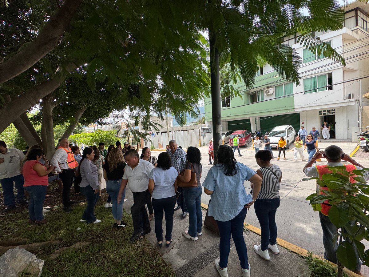 Capaseg_CS's tweet image. Este 19 de septiembre, en atención a la Alerta Sísmica emitida por el Sistema Nacional de Alertas del Gobierno de México, el personal de la #CAPASEG participó con responsabilidad y plena conciencia, reafirmamos nuestro compromiso con la cultura de la prevención.