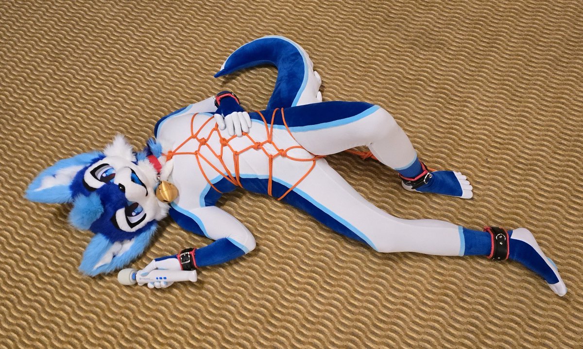 Hi~ #fursuitfriday
✂️ <a href="/Amuwu0306/">Amuuwu阿目织物</a>