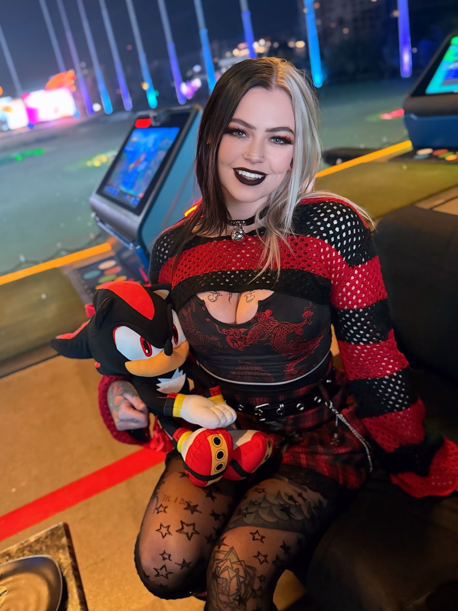 Do you think you could beat me at the sonic top golf game? (you can't)