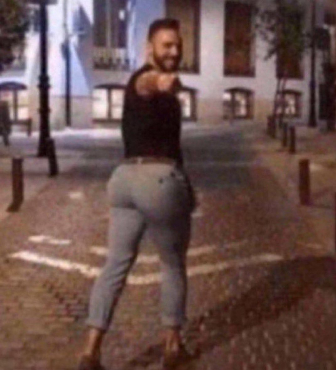 مسوين له تيفو ولقم ثلاثه في شوط